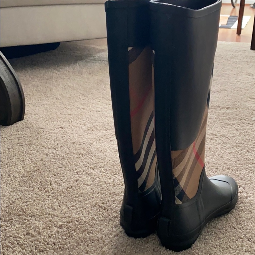 Burberry Check Rain Boots - Picture 3 of 5